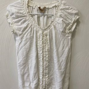 cream color and lace shirt